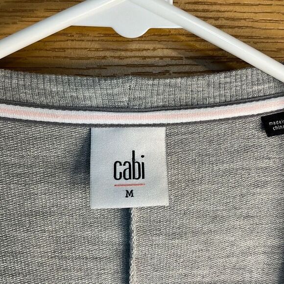Cabi Center Stage Soft Gray Top Medium #5554 - Picture 4 of 5